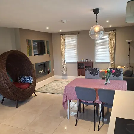 Country Retreat, Ireland's Hidden Heartland F35 Yc67 *